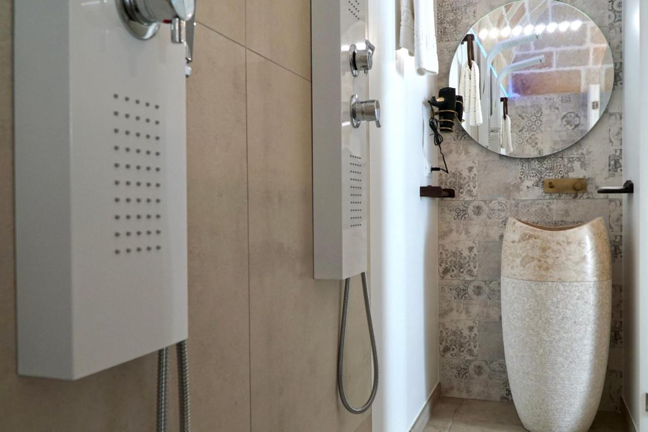 מונופולי Suite 141 - Luxury B&B מראה חיצוני תמונה